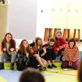 ...e apprezzando musiche "lontane" come quella di Bob Marley. Oggi studia cooperazione umanitaria nel College of the Atlantic del Maine, negli Stati Uniti